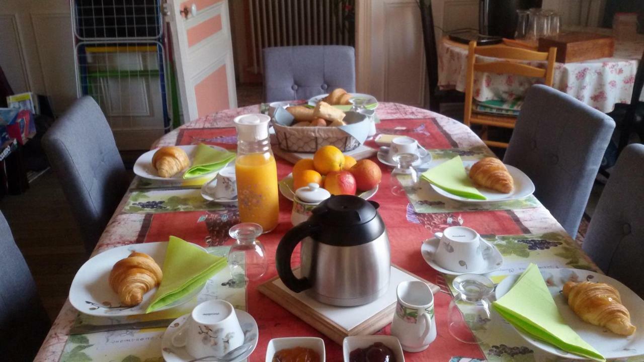 לינה וארוחת בוקר Vincelles  L'Escale Fleurie מראה חיצוני תמונה